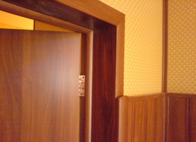  Установка дверей с доборами