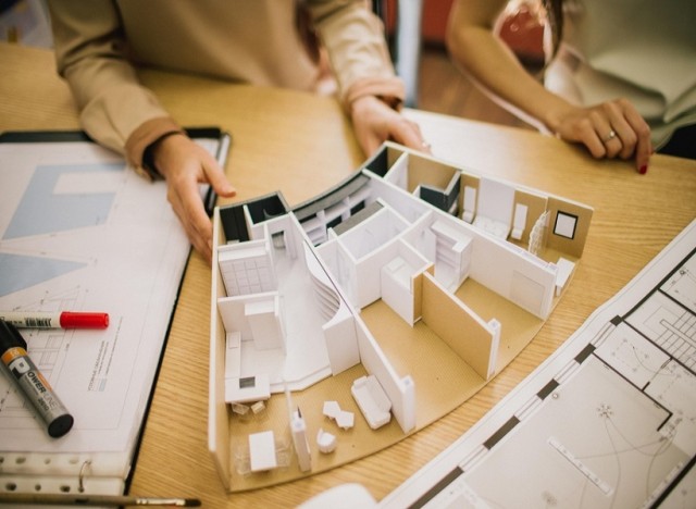 Дизайнер интерьера