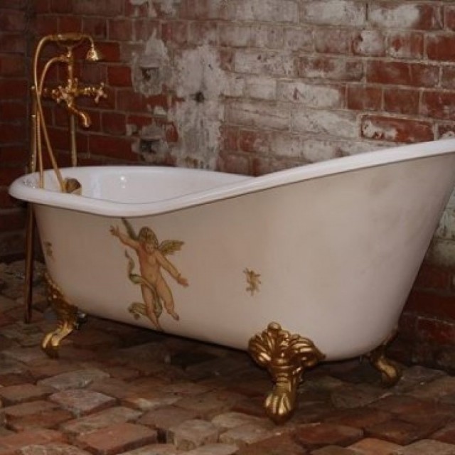 Ванны из акрила и чугуна: что лучше?